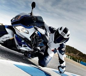 BMW HP4 nombrada «Mejor Deportiva de más de 750 cc» por la revista PS