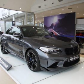 Ya disponible en Autosa, el M2 Coupé de 370 CV aderezado con accesorios M Performance