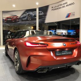 Disponible en Autosa uno de los cinco únicos y excepcionales nuevos BMW Z4 M40i que hay en España en color Frozen Orange Metalizado