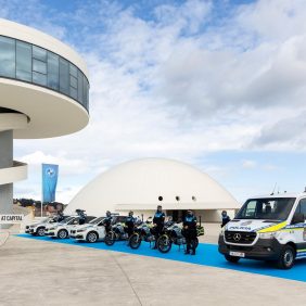 La flota de la Policía Local de Avilés se renueva con los vehículos de la compañía de renting de Autosa